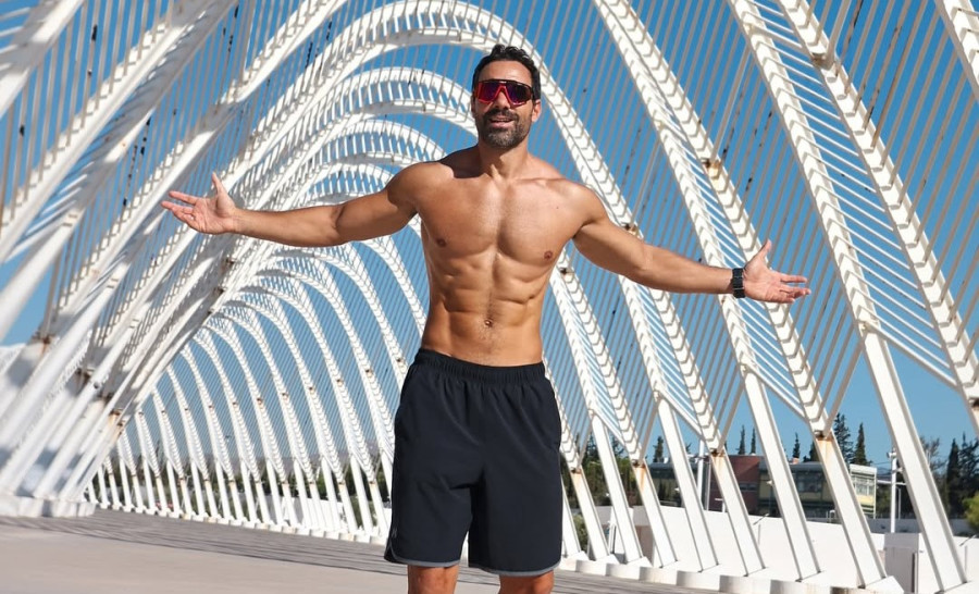 Σάκης Τανιμανίδης: Κάνει σοβαρή δουλίτσα για το μέλλον! Δες ποια είναι η νέα του... φίλη