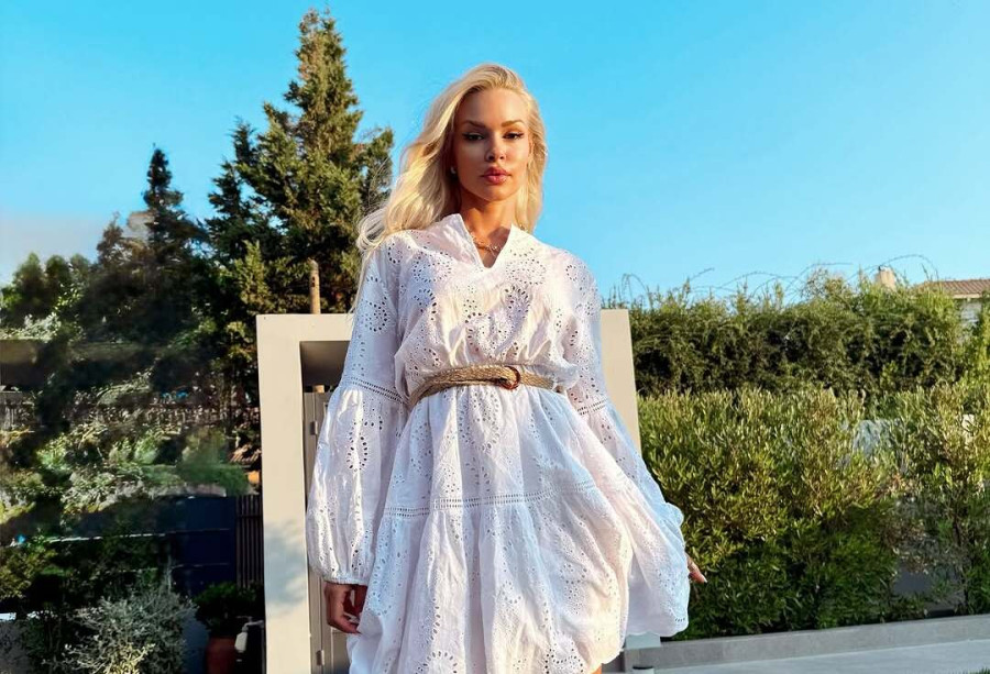 Βίκυ Κάβουρα: Τρυφερές φθινοπωρινές στιγμές με την κόρη της και διάθεση για παιχνίδι