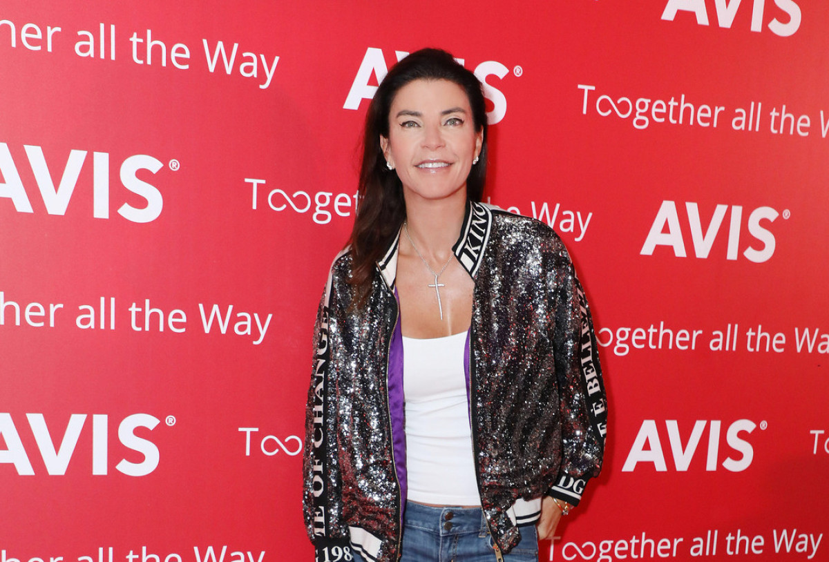 Μαρίνα Βερνίκου: Η στιγμή που τραγούδησε το «Happy Birthday» και έγινε για λίγο η Marilyn Monroe του πάρτι της