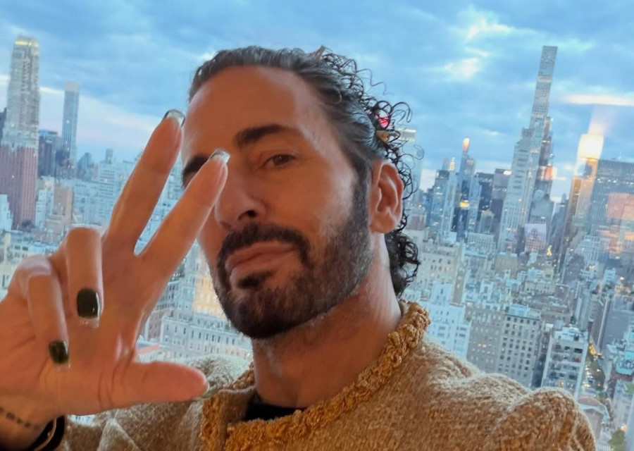 Marc Jacobs: Ο διάσημος σχεδιαστής έγινε viral όταν μπήκε σε δικό του κατάστημα αλλά δεν τον αναγνώρισε η υπάλληλος!