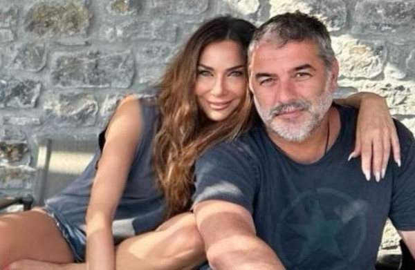 Δέσποινα Βανδή: Ξετρελαμένη με την έκπληξη που της έκανε ο Βασίλης Μπισμπίκης