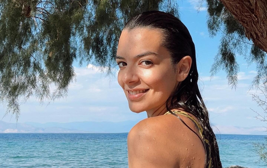 Νικολέττα Ράλλη: Outfit check για να πάει στη συναυλία της Βίσση