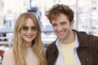 Die My Love: Η Jennifer Lawrence εξομολογείται την πιο τολμηρή σκηνή με τον Robert Pattinson