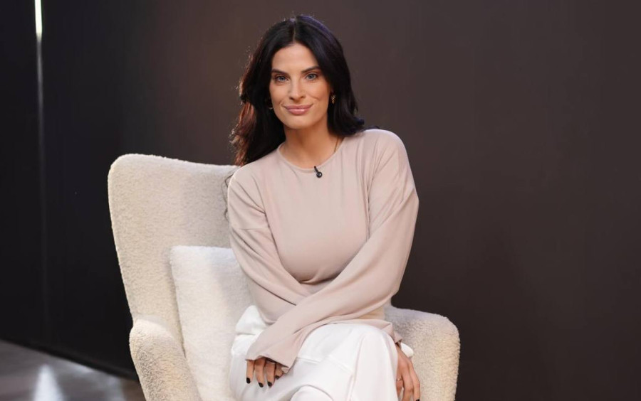 Χριστίνα Μπόμπα: Η ανασφάλεια, οι παραλογισμοί και η κομβική αλλαγή μέσα της μετά τη γέννηση των διδύμων της