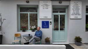 Όπου υπάρχει Ελλάδα: Η εκπομπή στην ιδιαίτερη πατρίδα του Σταύρου Νιάρχου, τη Βαμβακού