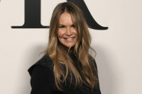 Το μυστικό της Elle Macpherson για κορμί στα 61; Μόλις 4 λεπτά άσκησης την ημέρα