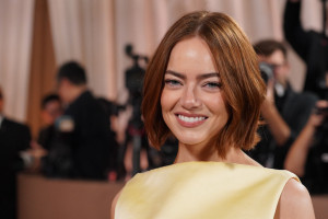 Emma Stone: Έγραψε ιστορία στα Oscars 2026 και ξεπέρασε τη Meryl Streep