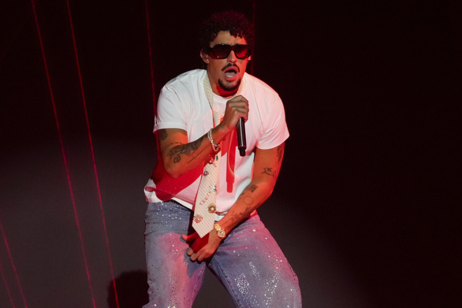 Bad Bunny: Περιγράφει το ιδανικό 24ωρο και αφήνει την πιο hot λεπτομέρεια για το τέλος