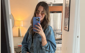 Influencer μοιράστηκε πόσο της κόστισε ρίζα και χτένισμα στη Νέα Υόρκη και ξεσήκωσε θύελλα...