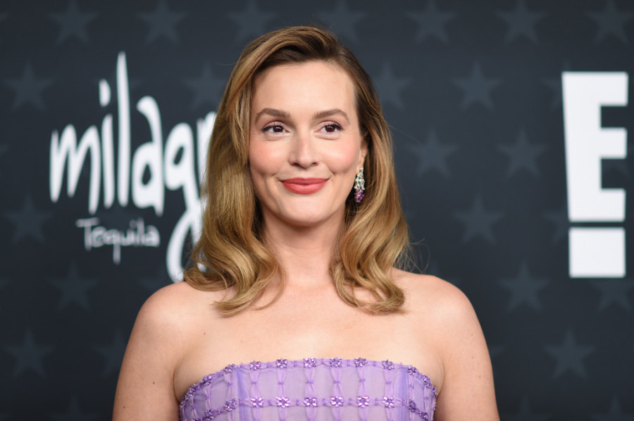 Η Leighton Meester υιοθέτησε ένα ακαταμάχητο ρετρό χτένισμα στα Critics Choice Awards