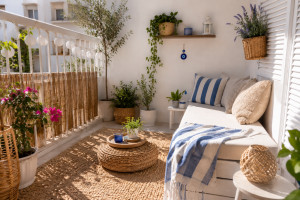 Θες το μπαλκόνι σου να θυμίζει... νησί; 5 deco ιδέες που θα το μεταμορφώσουν