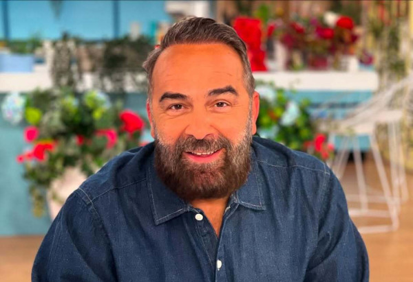 Γκουντάρας: «Δε μου αρέσουν οι ψεύτικες αγκαλιές και τα φιλιά» - Τι είπε για Μενεγάκη, Καινούργιου και τη νέα του εκπομπή