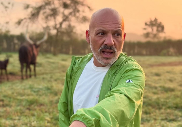 Νίκος Μουτσινάς: Αποκάλυψε ότι «έκλεισε» το θέμα «οικογένεια» για εκείνον - «Δεν εμπεριέχει ελευθερία»