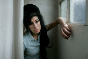 Σας αρέσει η Amy Winehouse; 6 τραγουδίστριες που μπορεί να σας κερδίσουν