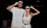 Ο Travis Kelce δημοσίευσε τις πρώτες κοινές φωτογραφίες του με την Taylor Swift στο Instagram