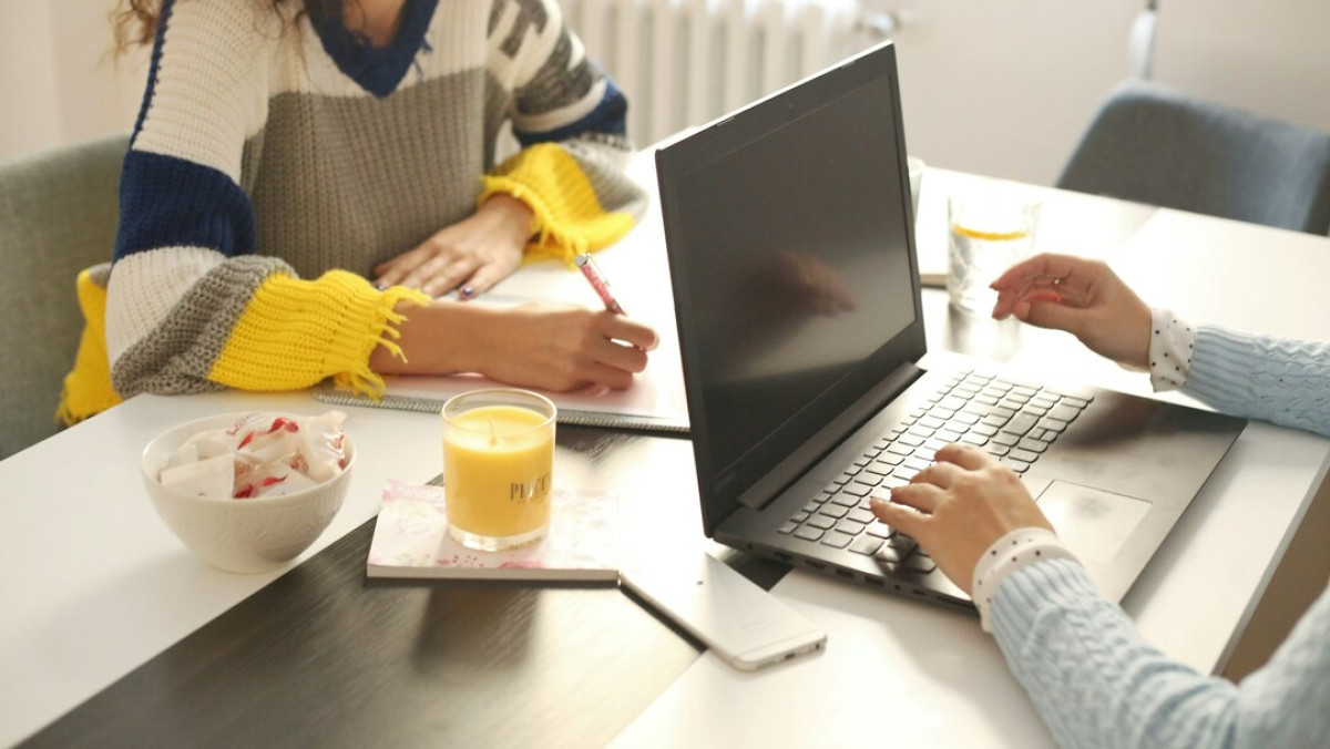 Τι σνακ να πάρεις μαζί σου στη δουλειά για να έχεις ενέργεια όλη μέρα