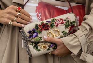 Η επόμενη It Bag βρίσκεται στην ντουλάπα της γιαγιάς σου
