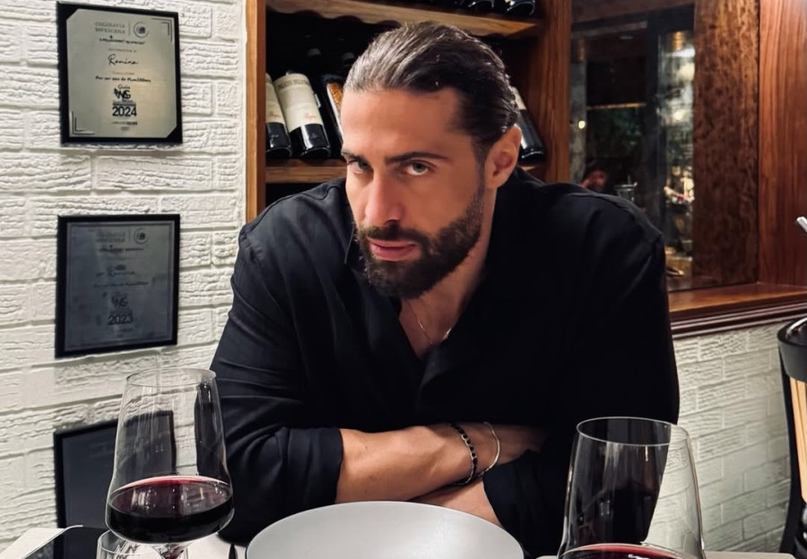 Κωνσταντίνος Βασάλος: Την... «είδε» πενταήμερη στο Λύκειο! Τι έκανε στην Κούβα που του το θύμισε;