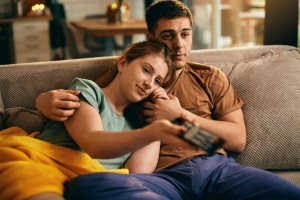 5 σειρές που κυκλοφόρησαν στο Netflix και δεν πρέπει να χάσεις