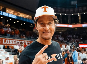 Matthew McConaughey: Του έδωσε και κατάλαβε σε πάρτι στον διάσημο Σκορπιό στη Μύκονο