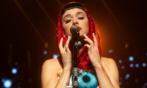 Katy Perry: Ιconic εμφάνιση στην Κίνα σε σχέδιο που υλοποίησε ο Χριστόφορος Κοτέντος