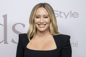 Η Hilary Duff υπαινίχθηκε τι να περιμένουμε από τη νέα της μουσική