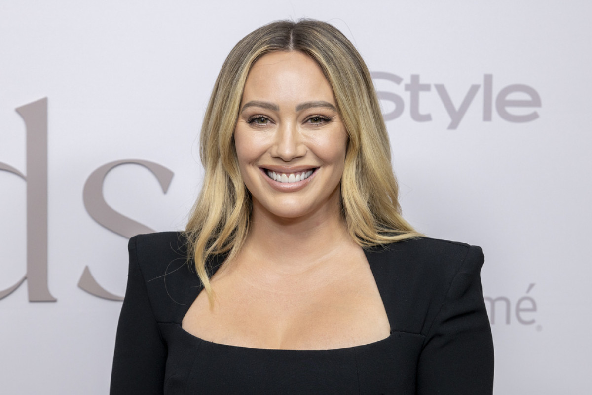 Η Hilary Duff υπαινίχθηκε τι να περιμένουμε από τη νέα της μουσική
