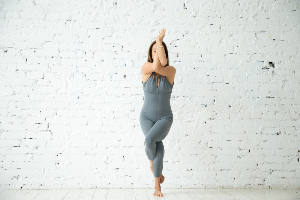 Το ίδιο ευεργετική με τα squats, αυτή η στάση γιόγκα υπόσχεται να δυναμώσει τους γλουτούς