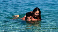 Η Άννα Πρέλεβιτς πήγε τον άντρα της στους Παξούς και δίνει tips για ότι πρέπει να δείτε