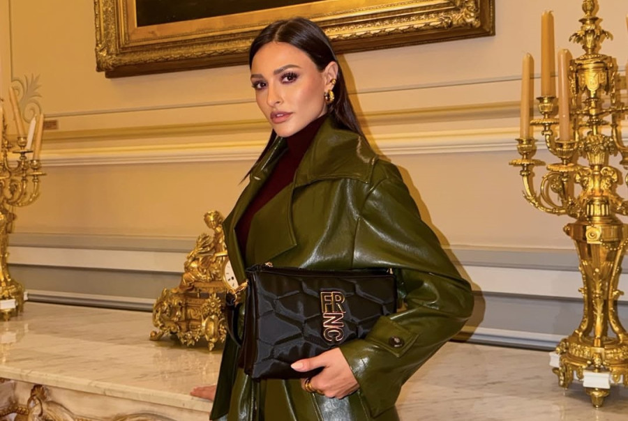 Ναυσικά Παναγιωτακοπούλου: Όσο η ψεύτικη βροχή μαστίγωνε τον Brad, εκείνη βουτούσε τα παγωμένα νερά της Ύδρας!