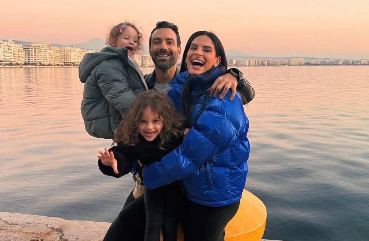 Σάκης Τανιμανίδης: Σηκώνει τα οικογενειακά βάρη. Κυριολεκτικά!