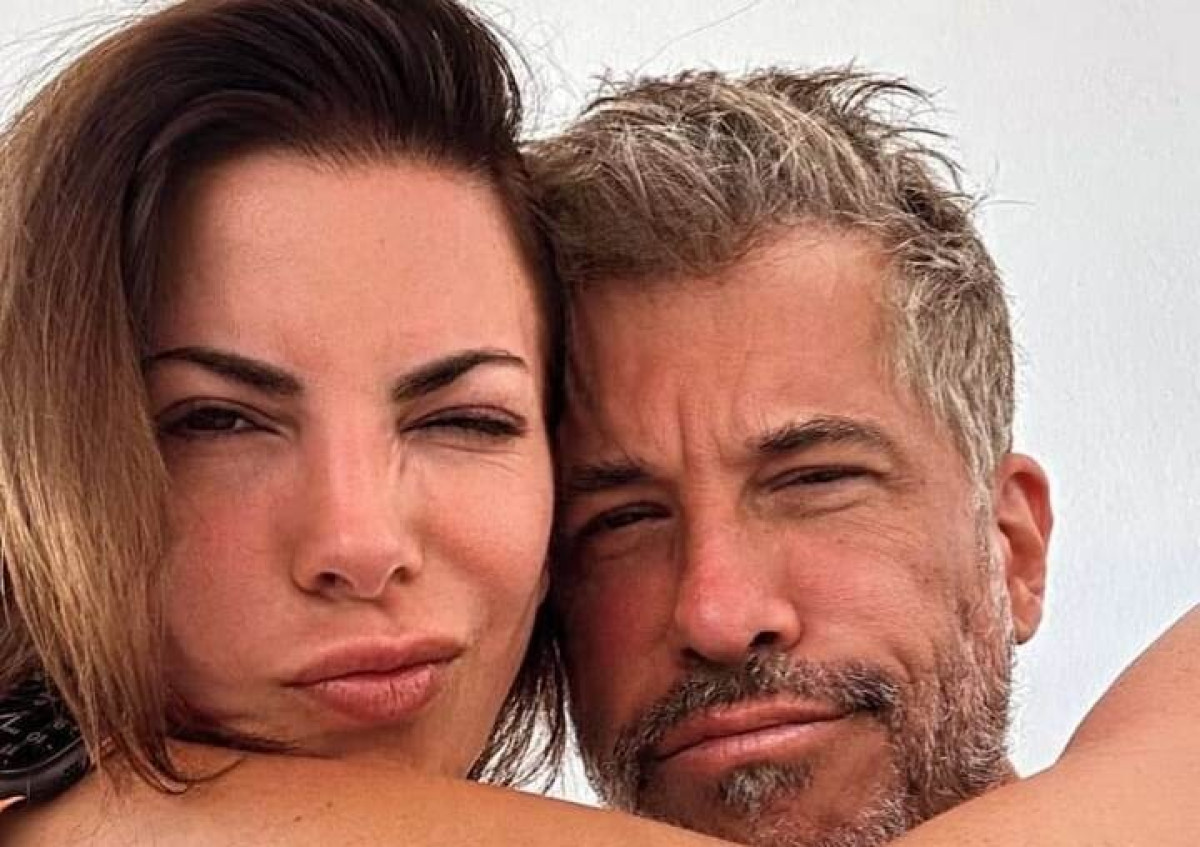 Χάρης Βαρθακούρης για τη σύζυγό του: «Όσο απέχουμε από την τηλεόραση, είμαστε πιο ευτυχισμένοι από ποτέ»