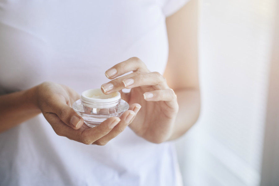 Τζελ καθαρισμού ή purifying cream: Ποιες είναι οι διαφορές και ποιο προϊόν πρέπει να επιλέξετε ανάλογα με τον τύπο της επιδερμίδας σας;