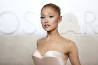 Ariana Grande: Έστειλε τα πιο γλυκά δώρα σε 9χρονη influencer που δίνει μάχη με τον καρκίνο