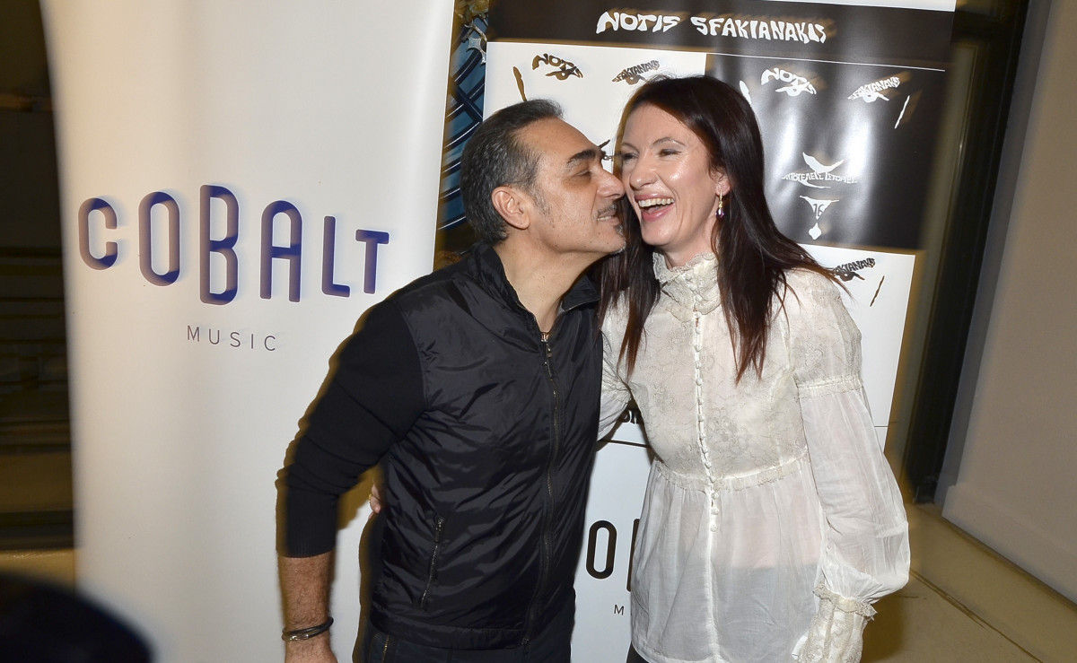 Νότης Σφακιανάκης: Πέθανε η σύζυγός του, ανήμερα των γενεθλίων του