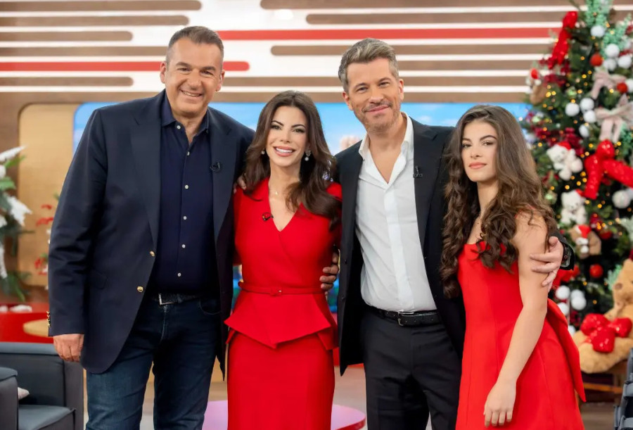 Χάρης &amp; Αντελίνα Βαρθακούρη: Πήγαν τσακωμένοι στο πλατό του Λιάγκα, η Λιόνα τραγούδησε και ο Πάριος τους έκανε έκπληξη