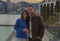 Ρουμελιώτη - Κατσούλης: Το χριστουγεννιάτικο δέντρο τους απέκτησε το πιο τρυφερό στολίδι, αφιερωμένο στο μωράκι που περιμένουν