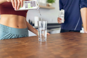 Functional water: Γιατί πλέον ούτε το νερό δεν αρκεί να είναι απλώς… νερό