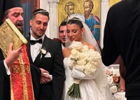 Σάκης Κατσούλης - Μαριαλένα Ρουμελιώτη: Γάμος εξπρές -αλλά με όλα τα σωστά- πριν γίνουν γονείς - Οι φωτογραφίες και τα βίντεο