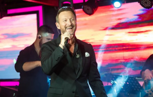 Κώστας Καραφώτης: Γιατί δεν δηλώνει (ακόμα) χαζομπαμπάς και τι είπε για το όνομα της κόρης του;