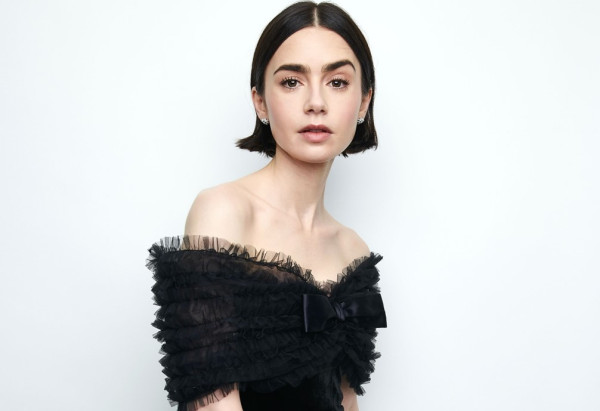 Πώς να αποκτήσετε έντονα φρύδια όπως της Lily Collins