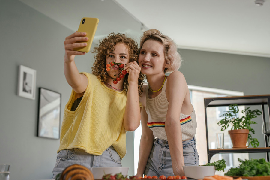 Γιατί όλα τα it-girls ξεκινούν τη μέρα τους με ντομάτα;