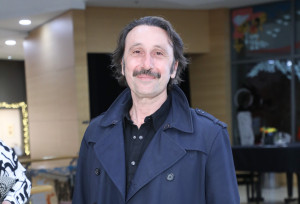 Ρένος Χαραλαμπίδης: «Έμεινα εκτός για να γηροκομήσω τους γονείς μου» - Η επιστροφή, η απώλεια και τα νέα σχέδια