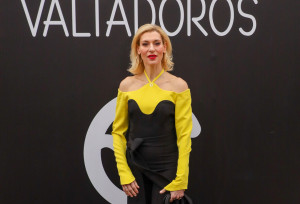 Ζέτα Δούκα: Δεν της αρέσουν οι εκπλήξεις στα γενέθλιά της, αλλά δείτε τι συνέβη… τέσσερις τούρτες αργότερα