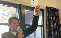 Νίκος Κουρκούλης: Επεστρεψε στην Αυστραλία κι έπαιξε bingo με γιαγιάδες σε ελληνικό γηροκομείο