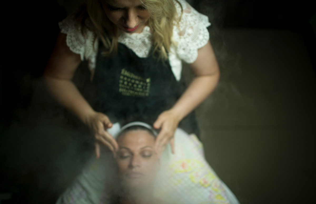 Japanese head spa: Το next best thing στην περιποίηση του κεφαλιού σου και τα asmr βίντεο με την υδροβροχή θα σε χαλαρώσουν ΧΤΕΣ!