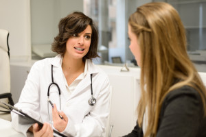 Τα Check-Ups που δεν πρέπει να παραλείπεις: Πόσο σημαντική είναι η προληπτική υγεία για τις γυναίκες (και γιατί την αγνοούμε)