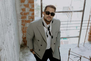 Σάκης Κατσούλης: Η φάρσα των συνεργατών του που τον έκανε να χάσει τη γη κάτω από τα πόδια του