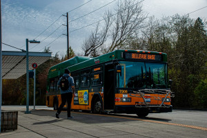 Κι όμως, αξίζει να χάσεις το λεωφορείο πού και πού και εδώ είναι 10 λόγοι που το αποδεικνύουν
