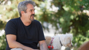 Πυγμαλίων Δαδακαρίδης: Η απίθανη στάση του σκύλου του όταν χρειάστηκε να χειρουγηθεί και να νοσηλευτεί